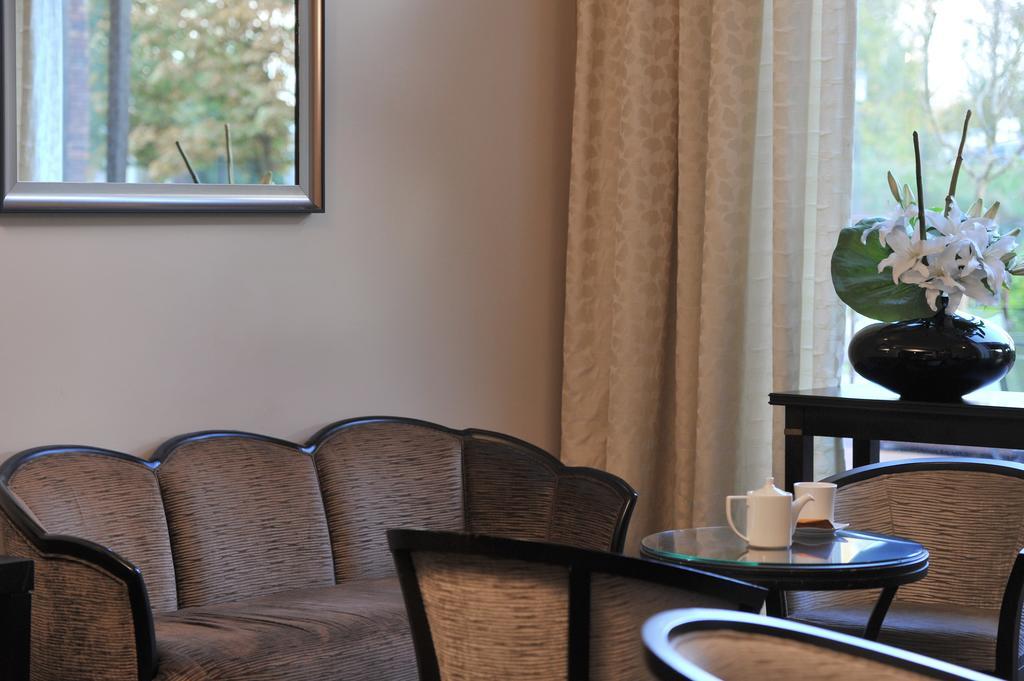 Mercure Maurepas Saint Quentin Exterior photo